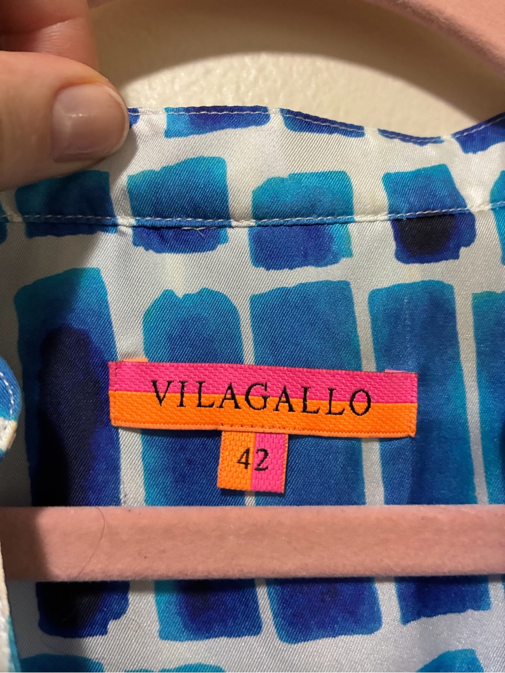 Vilagallo Blue Tile-Print Silk Top size 42 /10 - Picture 3 of 6
